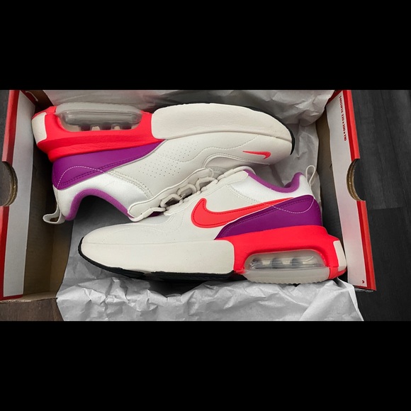 NEW NIKE W AIR MAX VERONA. - Picture 7 of 7